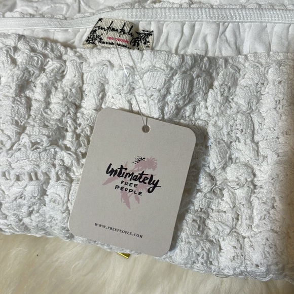 Intimately Free by Free People Elena Eyelet Short - Picture 13 of 16